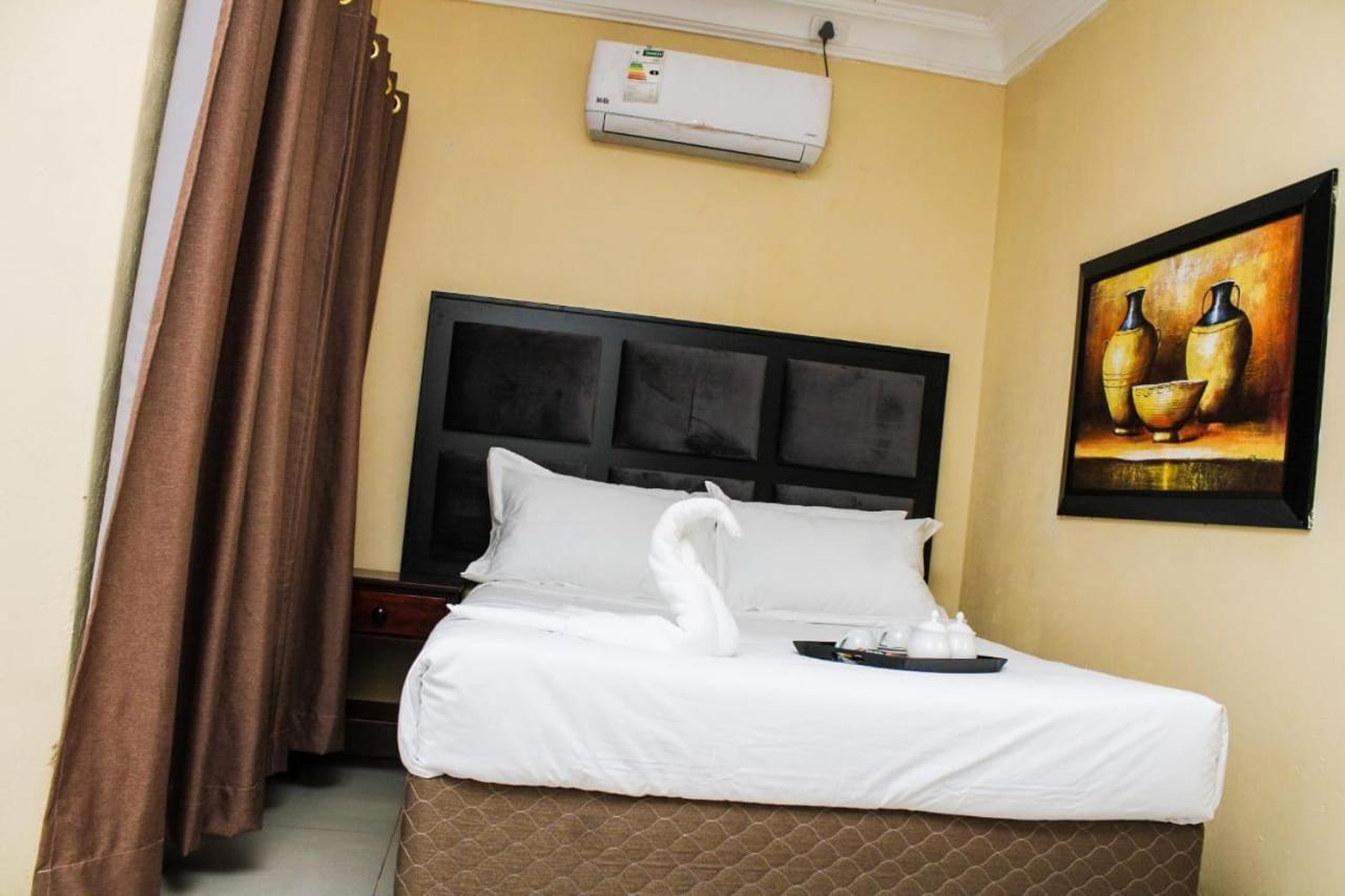 Bed and Breakfast Tshukudu E Ntsho Mogwase Exterior foto